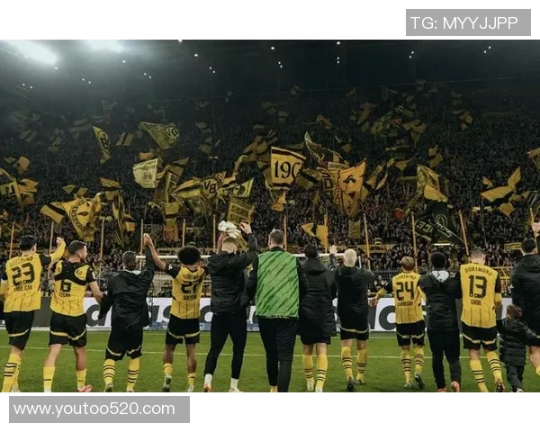 球迷故事感动全网：20年陪伴只为一场胜利